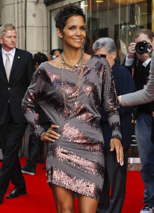 Halle Berry in Mark + James by Badgley Mischka