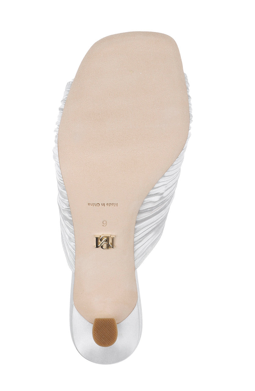 White | Blythe Slide with Floral Detail