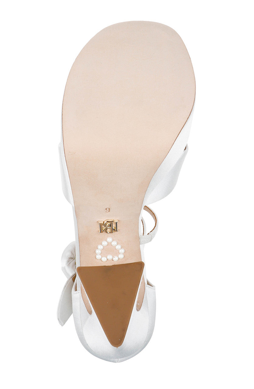 未使用　YELOO/GILL PLATFORM SANDALS ホワイトバック Jayleen Chunky Platform Sandals by Badgley Mischka