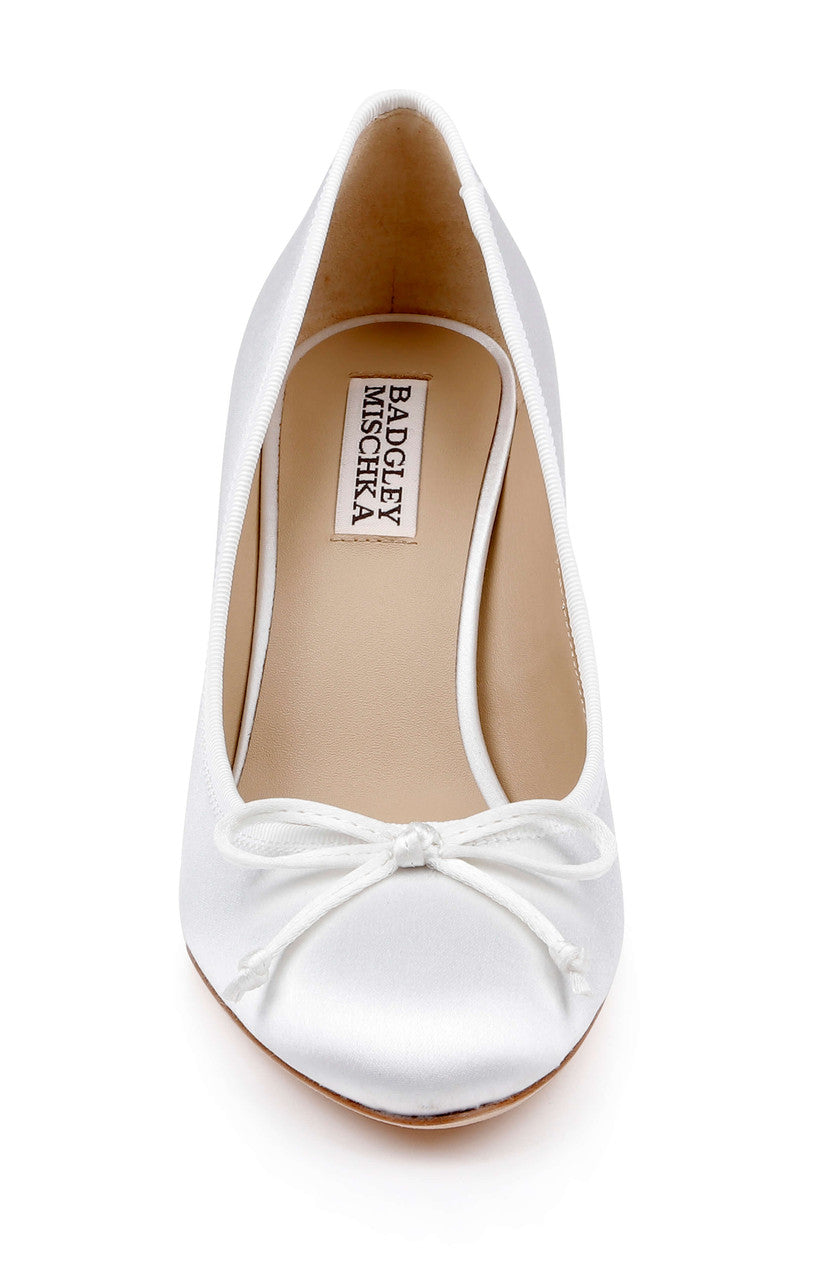 White Satin | Omaria Satin Bow Pump Front